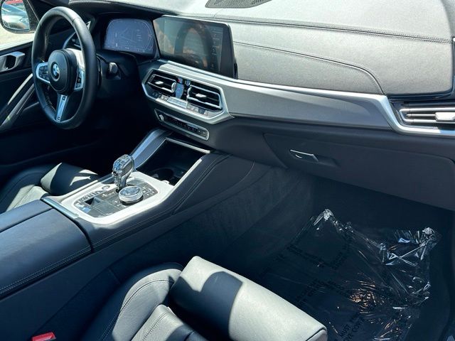 2022 BMW X6 xDrive40i — photo 10 of 29