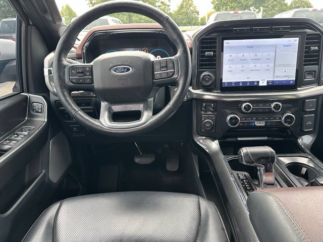 2023 Ford F-150 Lariat — photo 11 of 23