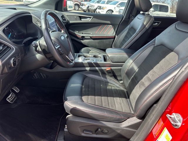 2023 Ford Edge ST-Line — photo 18 of 26