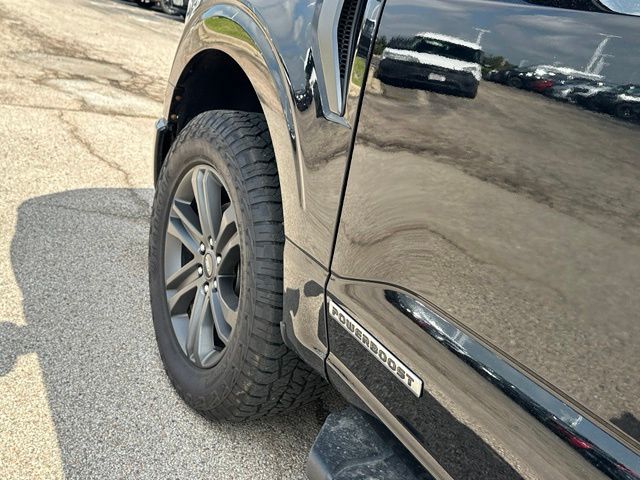 2023 Ford F-150 Lariat — photo 9 of 25