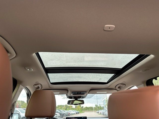 2024 Nissan Rogue Platinum — photo 14 of 38