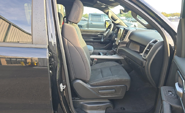 2025 Ram 1500 Big Horn/Lone Star — photo 6 of 7