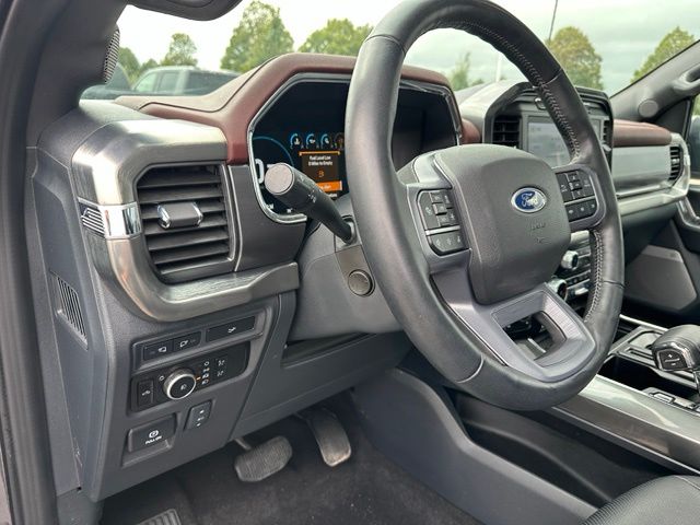 2023 Ford F-150 Lariat — photo 21 of 29