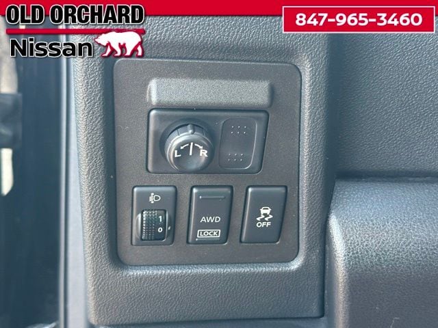 2012 Nissan Rogue SL — photo 18 of 20