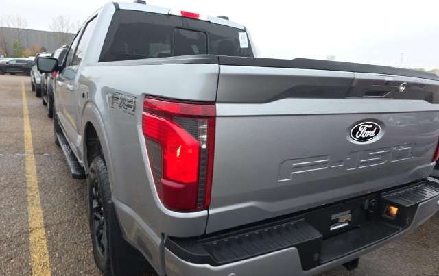 2024 Ford F-150 XLT — photo 4 of 6