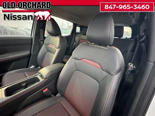 2025 Nissan Kicks SR — photo 11 of 22