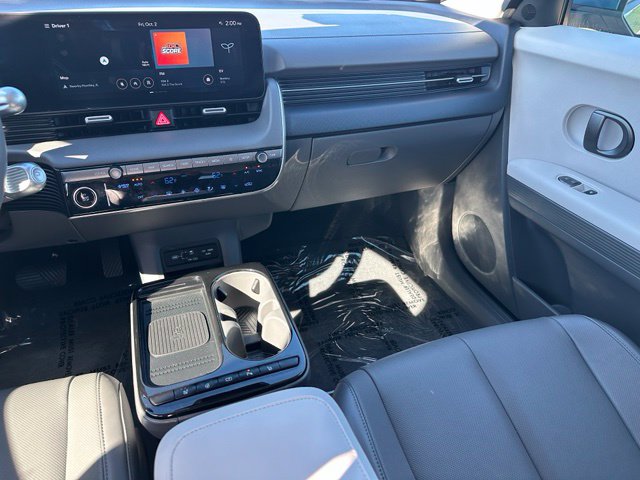 2025 Hyundai IONIQ 5 SEL — photo 16 of 29
