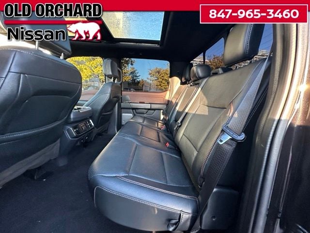 2023 Ford F-150 Lariat — photo 18 of 25