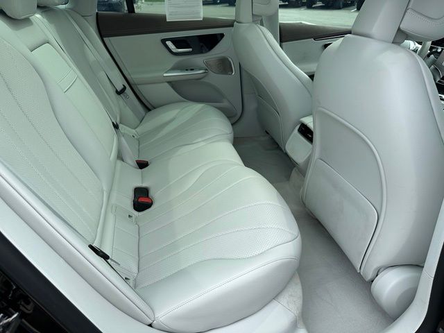 2023 Mercedes-Benz EQE 350 Sedan — photo 13 of 33