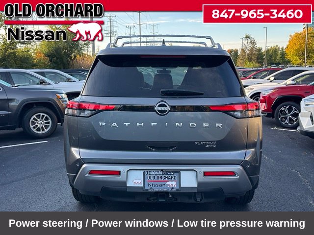 2023 Nissan Pathfinder Platinum — photo 8 of 23