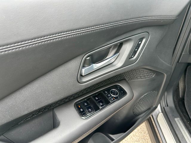 2024 Nissan Ariya Engage e-4orce — photo 18 of 27