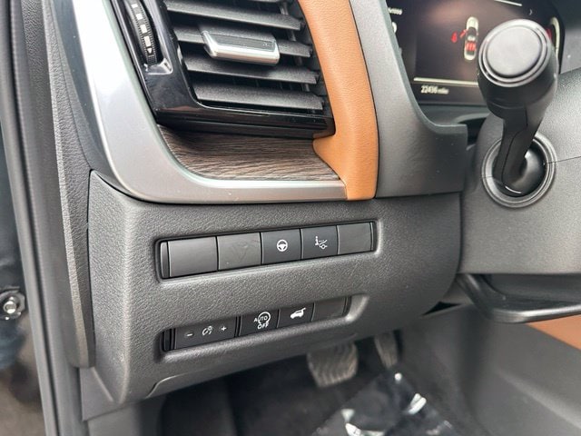 2024 Nissan Rogue Platinum — photo 24 of 38