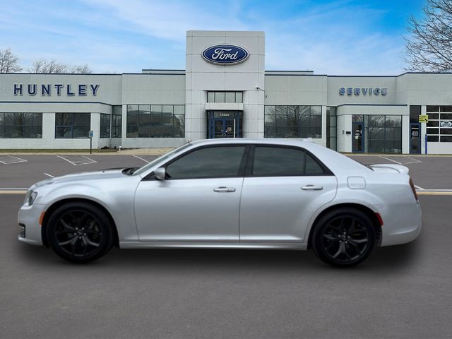 2021 Chrysler 300 S — photo 7 of 26