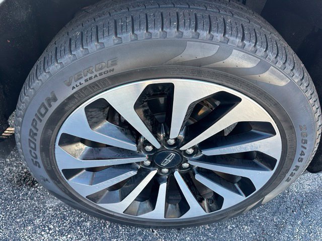 2023 Lincoln Navigator L Reserve — photo 7 of 37