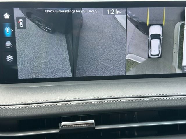 2025 Genesis GV70 2.5T — photo 37 of 43