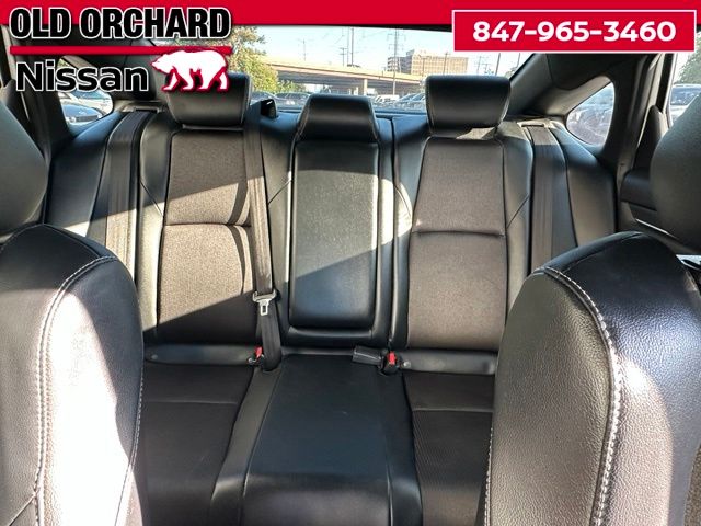 2018 Honda Accord Sport — photo 13 of 21
