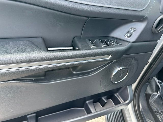 2024 Ford Expedition Max XLT — photo 20 of 41