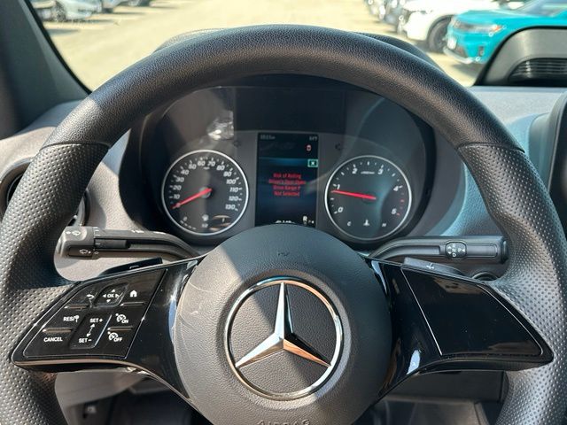 2025 Mercedes-Benz Sprinter 2500 Cargo 144 WB — photo 24 of 26