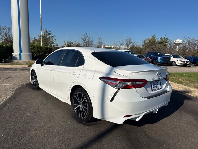 2018 Toyota Camry SE — photo 5 of 27