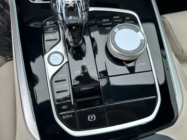 2022 BMW X5 M50i — photo 42 of 49