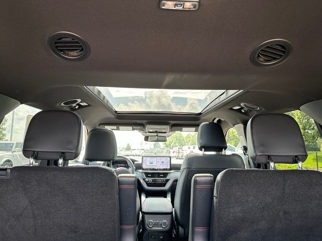 2026 Ford Explorer ST — photo 14 of 33