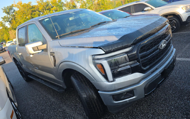 2025 Ford F-150 Lariat — photo 2 of 10