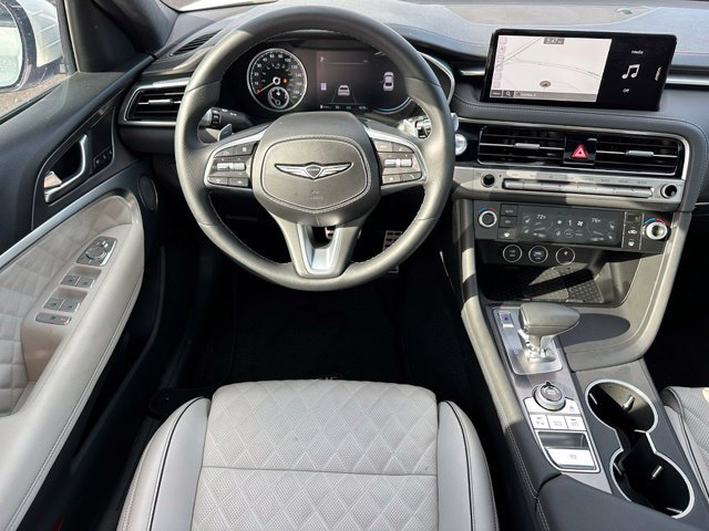 2025 Genesis G70 3.3T Sport Advanced — photo 15 of 39