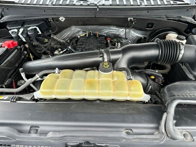 2021 Ford Expedition Limited — photo 8 of 38