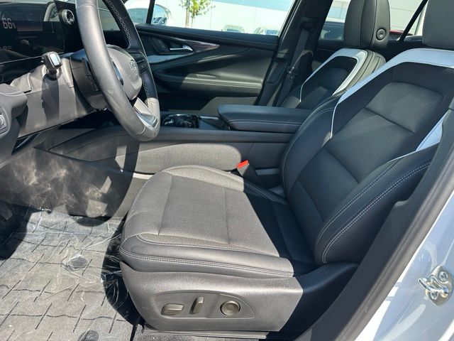 2025 Chevrolet Blazer EV LT — photo 22 of 33
