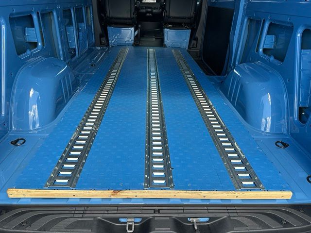 2024 Mercedes-Benz Sprinter 2500 Crew 144 WB — photo 14 of 23