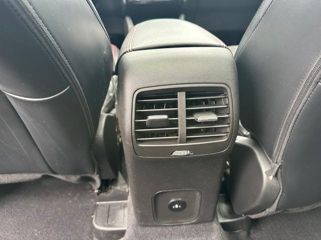 2023 Ford Escape ST-Line Select — photo 19 of 33