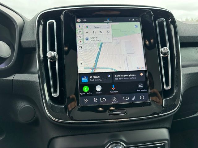 2023 Volvo C40 Recharge Pure Electric Ultimate — photo 28 of 34