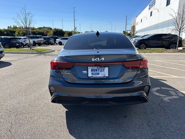 2023 Kia Forte LXS — photo 4 of 30