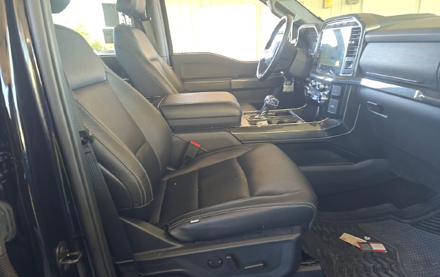 2023 Ford F-150 XLT — photo 6 of 8