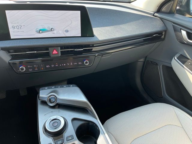 2023 Kia EV6 Wind — photo 14 of 32