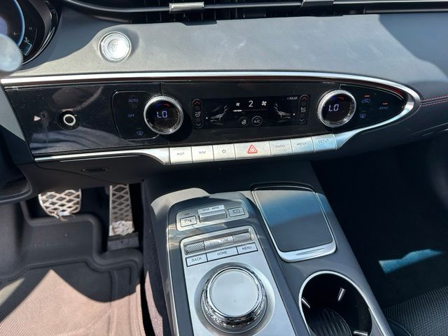 2023 Genesis GV70 2.5T — photo 25 of 37