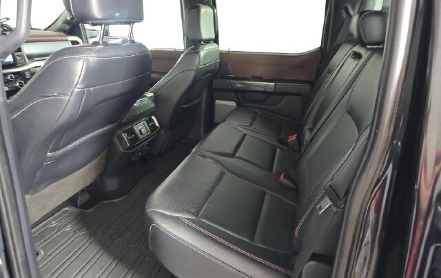 2023 Ford F-150 Lariat — photo 10 of 11