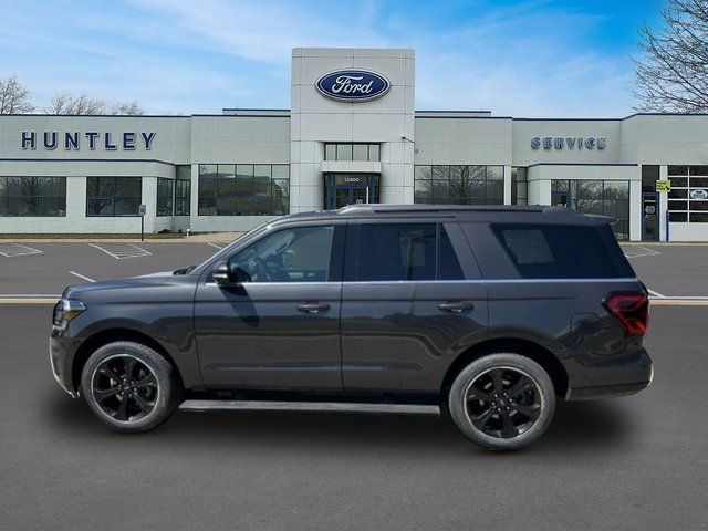 2022 Ford Expedition Limited — photo 7 of 38