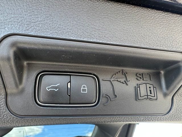 2023 Ford Explorer XLT — photo 15 of 29