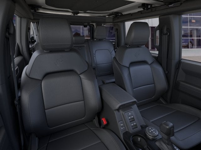 2026 Ford Bronco Badlands — photo 11 of 58
