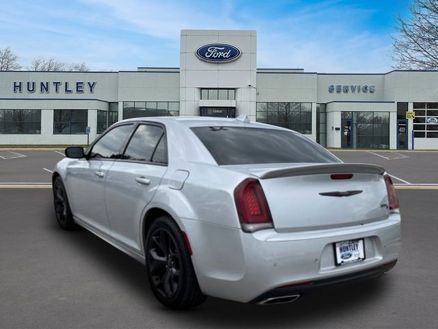 2021 Chrysler 300 S — photo 6 of 26