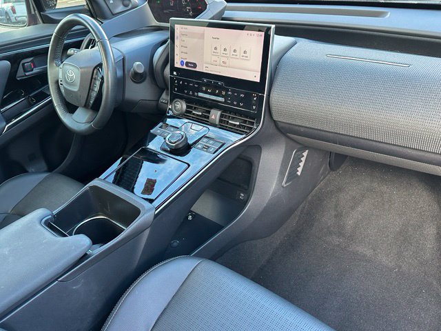 2023 Toyota bZ4X Limited — photo 9 of 24