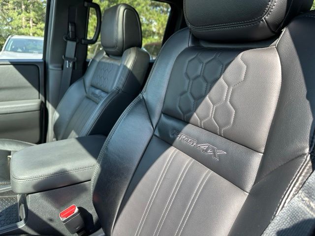2022 Nissan Frontier PRO-4X — photo 20 of 49