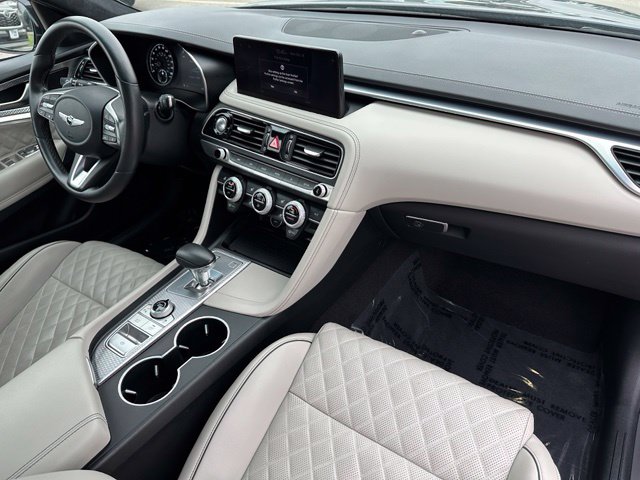 2023 Genesis G70 3.3T — photo 10 of 39