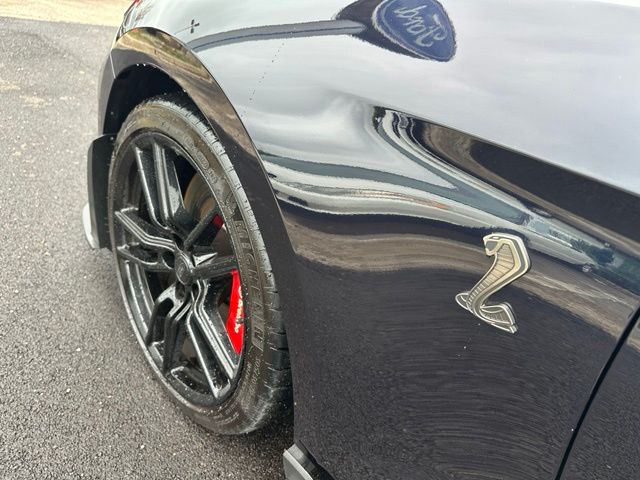 2021 Ford Mustang Shelby GT500 — photo 9 of 33