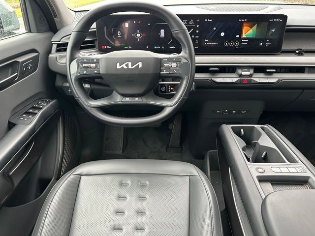 2024 Kia EV9 Wind — photo 20 of 44