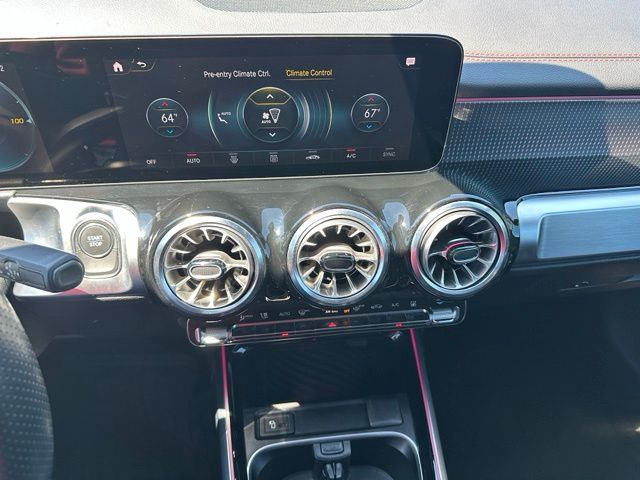 2023 Mercedes-Benz EQB 300 — photo 20 of 27