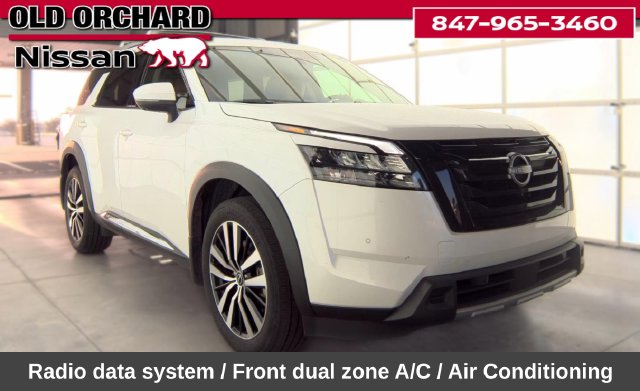 2025 Nissan Pathfinder Platinum — photo 2 of 6