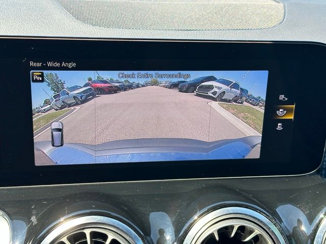 2023 Mercedes-Benz EQB 300 — photo 24 of 27