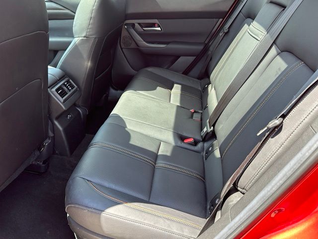 2025 Mazda CX-50 Hybrid Premium Plus — photo 11 of 28